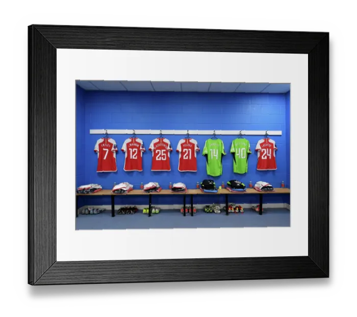 Framed Print : Arsenal Women's Team: United in Focus before Reading FA Cup Match