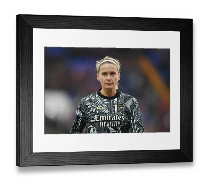 Framed Print : Arsenal Women vs Liverpool Women: Barclays Super League Clash at Prenton Park