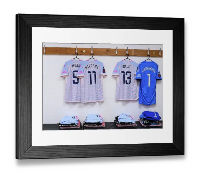 Framed Print : A Peek into Arsenal's Dressing Room: Preparing for the Liverpool Women's Super League Showdown Framed Print : A Peek into Arsenal's Dressing Room: Preparing for the Liverpool Women's Super League Showdown