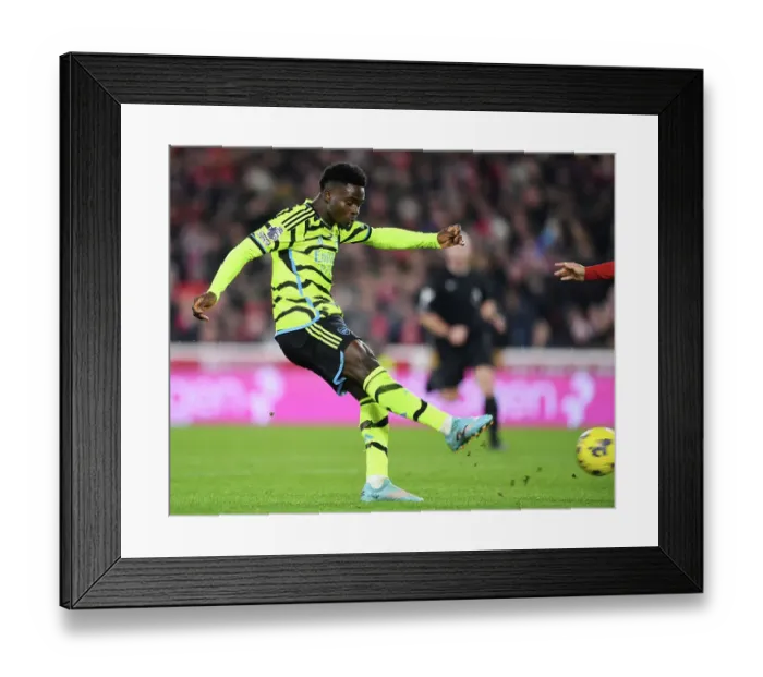 Framed Print : Nottingham Forest v Arsenal FC - Premier League