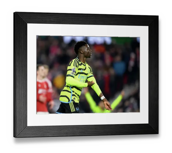 Framed Print : Nottingham Forest v Arsenal FC - Premier League