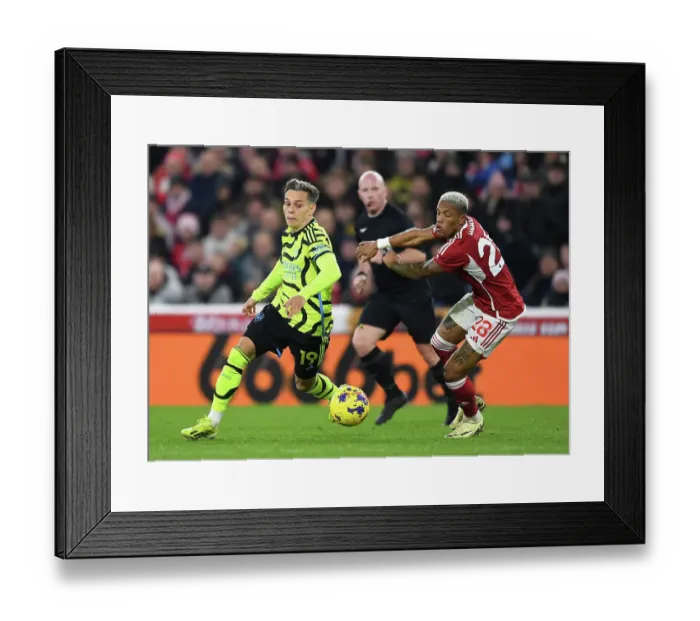 Framed Print : Nottingham Forest v Arsenal FC - Premier League Framed Print : Nottingham Forest v Arsenal FC - Premier League
