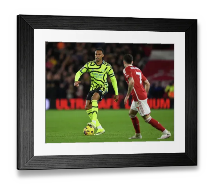 Framed Print : Nottingham Forest v Arsenal FC - Premier League Framed Print : Nottingham Forest v Arsenal FC - Premier League