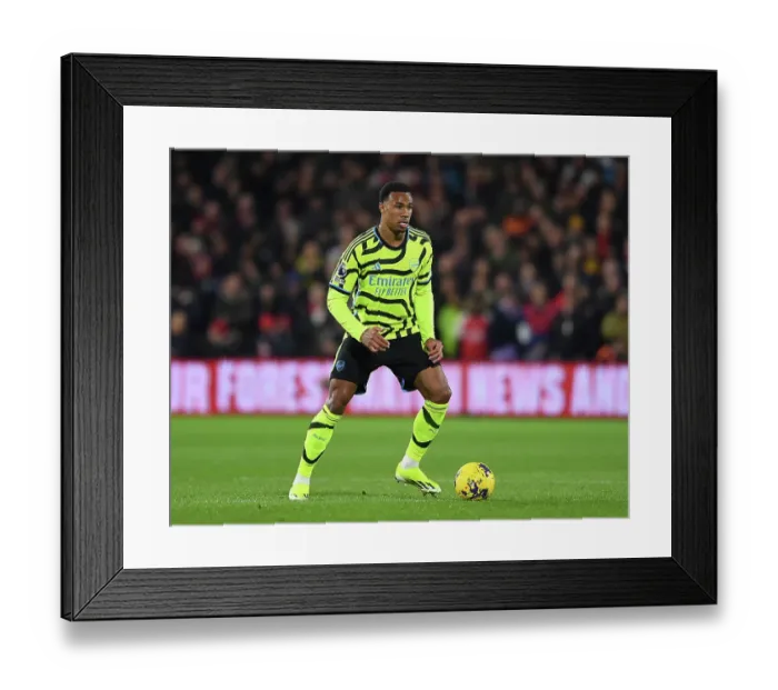 Framed Print : Nottingham Forest v Arsenal FC - Premier League Framed Print : Nottingham Forest v Arsenal FC - Premier League