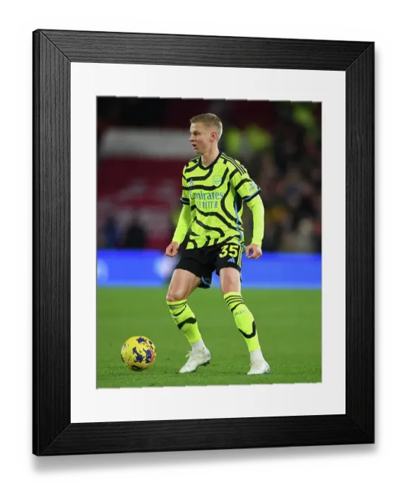 Framed Print : Nottingham Forest v Arsenal FC - Premier League Framed Print : Nottingham Forest v Arsenal FC - Premier League
