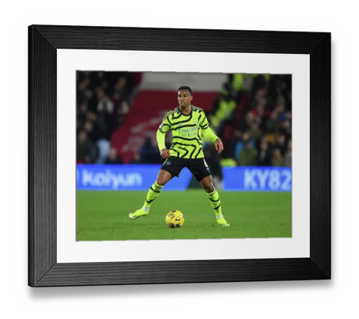 Framed Print : Nottingham Forest v Arsenal FC - Premier League Framed Print : Nottingham Forest v Arsenal FC - Premier League
