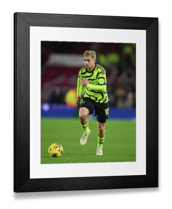 Framed Print : Nottingham Forest v Arsenal FC - Premier League
