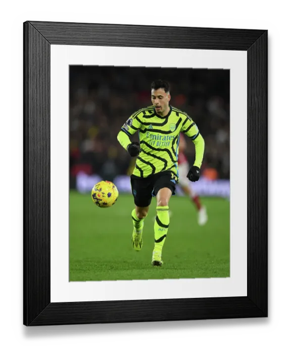 Framed Print : Nottingham Forest v Arsenal FC - Premier League