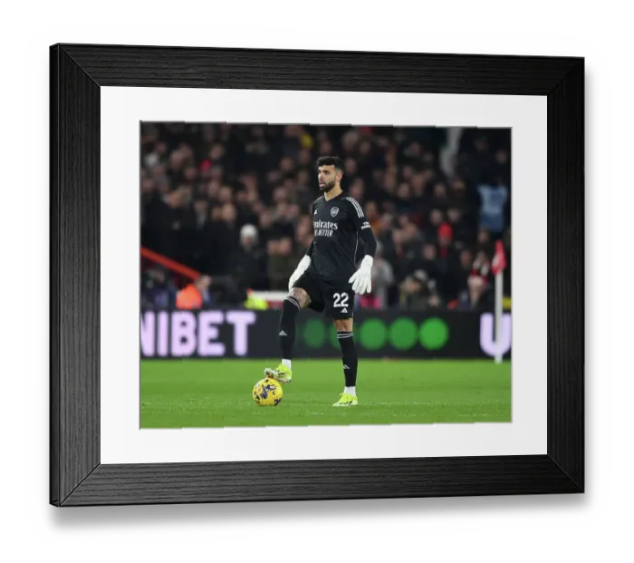 Framed Print : Nottingham Forest v Arsenal FC - Premier League Framed Print : Nottingham Forest v Arsenal FC - Premier League