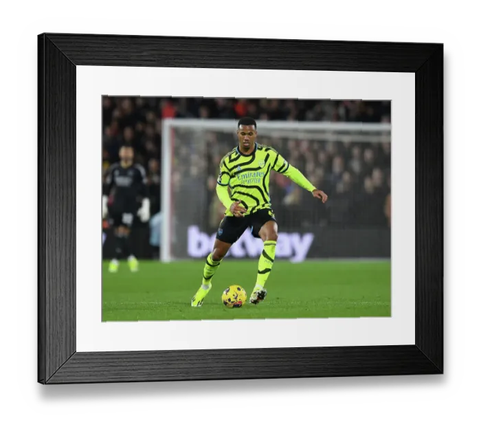 Framed Print : Nottingham Forest v Arsenal FC - Premier League