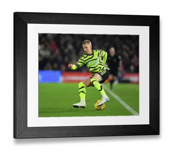 Framed Print : Nottingham Forest v Arsenal FC - Premier League Framed Print : Nottingham Forest v Arsenal FC - Premier League