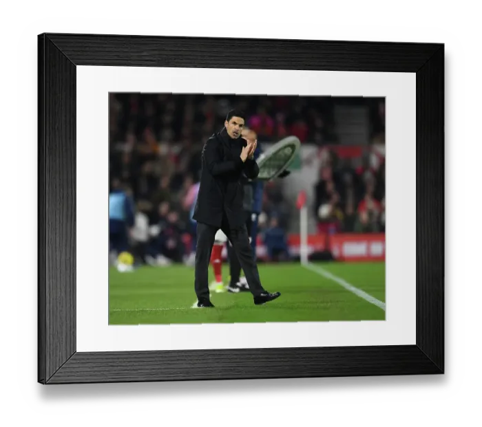 Framed Print : Nottingham Forest v Arsenal FC - Premier League Framed Print : Nottingham Forest v Arsenal FC - Premier League