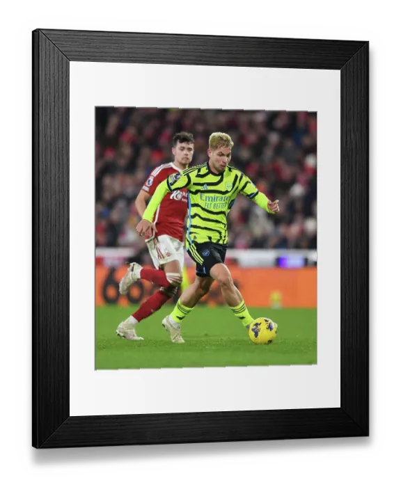 Framed Print : Nottingham Forest v Arsenal FC - Premier League Framed Print : Nottingham Forest v Arsenal FC - Premier League