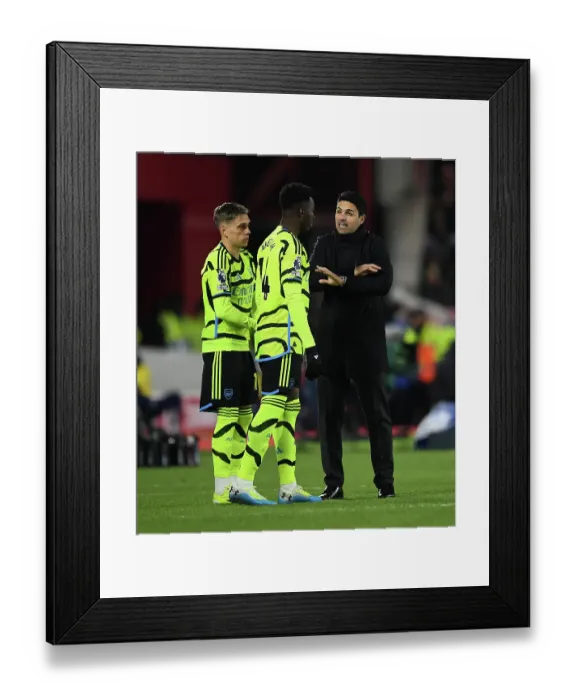 Framed Print : Nottingham Forest v Arsenal FC - Premier League