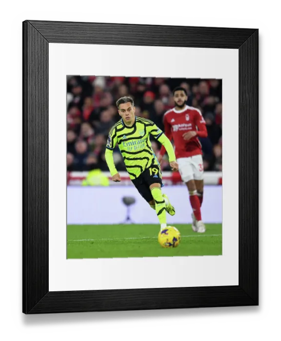 Framed Print : Nottingham Forest v Arsenal FC - Premier League