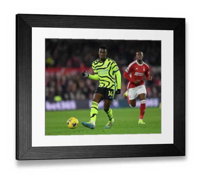 Framed Print : Nottingham Forest v Arsenal FC - Premier League