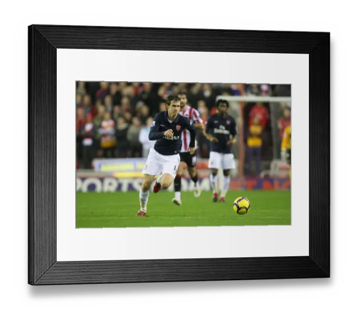 Framed Print : Aaron Ramsey (Arsenal). Sunderland 1: 0 Arsenal, Barclays Premier League Framed Print : Aaron Ramsey (Arsenal). Sunderland 1: 0 Arsenal, Barclays Premier League