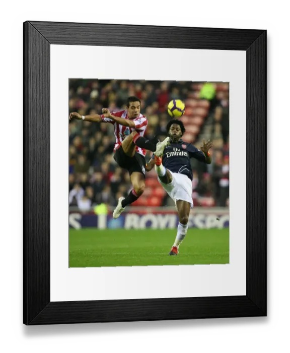 Framed Print : Alex Song vs. Kieran Richardson: Arsenal's Victory at Sunderland (1:0, Barclays Premier League, 2009) Framed Print : Alex Song vs. Kieran Richardson: Arsenal's Victory at Sunderland (1:0, Barclays Premier League, 2009)