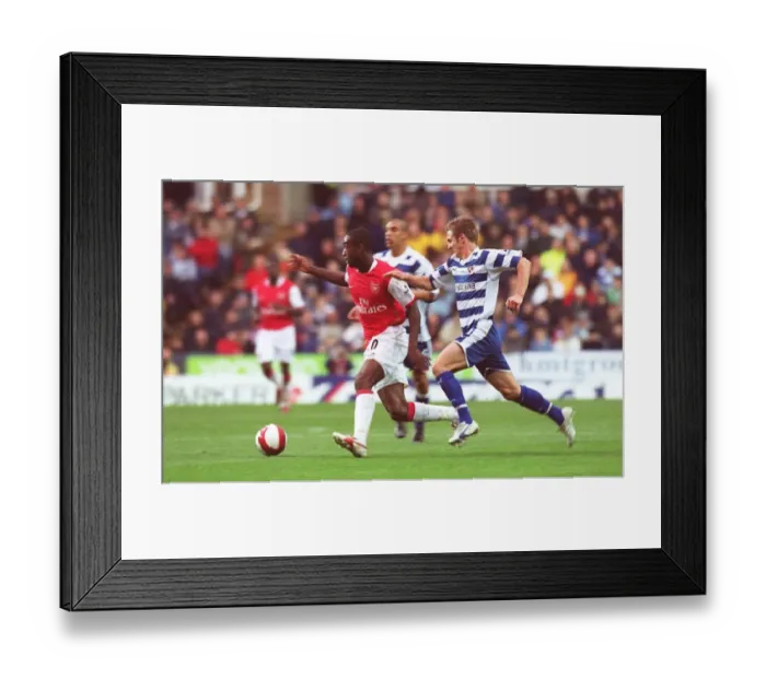 Framed Print : Johan Djourou (Arsenal) Kevin Doyle (Reading)