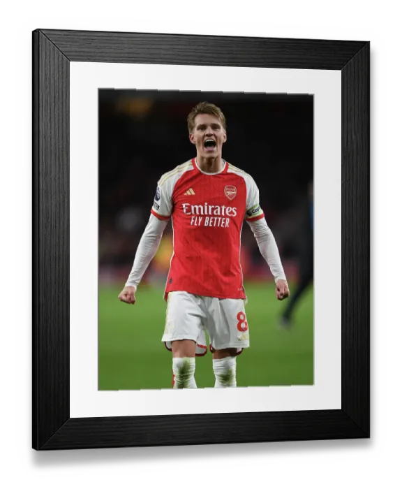Framed Print : Arsenal FC v Liverpool FC - Premier League