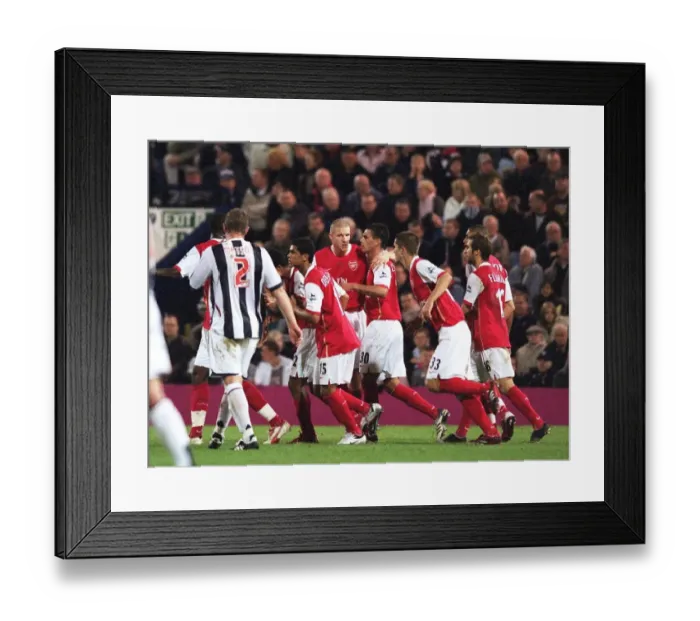 Framed Print : Jeremie Aliadiere celebrates scoring his and Arsenals 1st goal