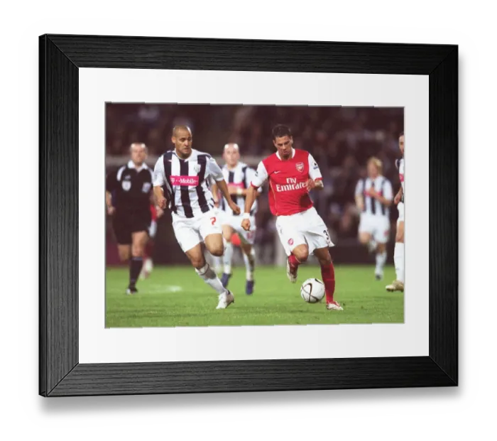 Framed Print : Jeremie Aliadiere (Arsenal) Nigel Quashie (WBA)