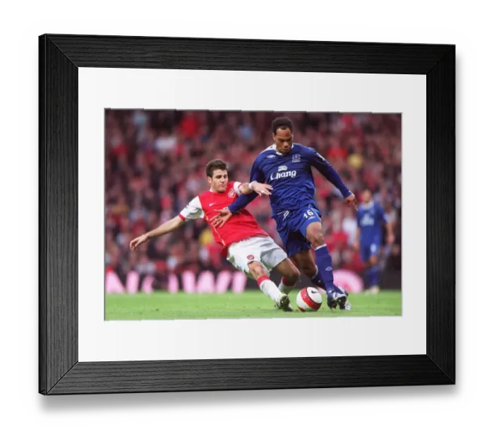 Framed Print : Cesc Fabregas (Arsenal) Joleon Lescott (Everton) Framed Print : Cesc Fabregas (Arsenal) Joleon Lescott (Everton)