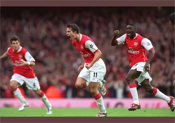 Robin van Persie scores Arsenals goal from a free kick