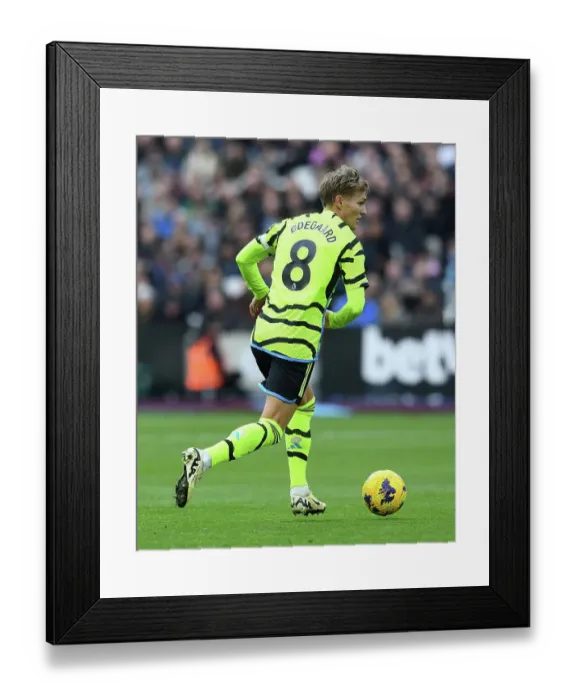 Framed Print : West Ham United v Arsenal FC - Premier League