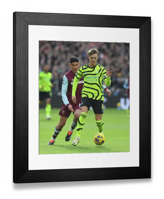 Framed Print : West Ham United v Arsenal FC - Premier League Framed Print : West Ham United v Arsenal FC - Premier League