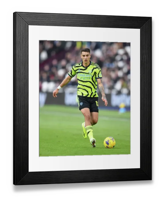 Framed Print : West Ham United v Arsenal FC - Premier League