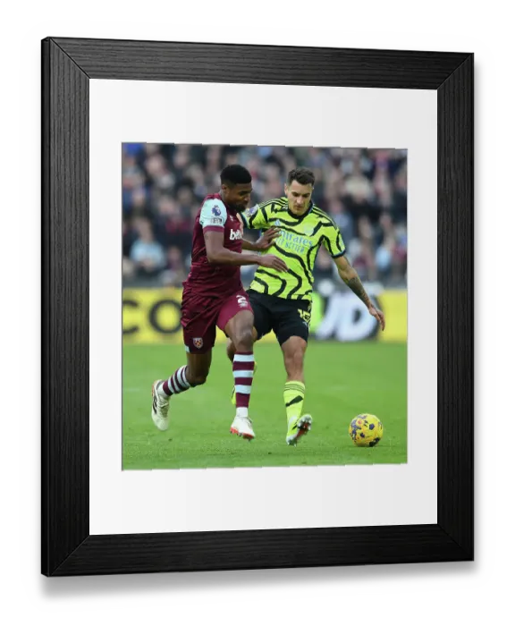 Framed Print : West Ham United v Arsenal FC - Premier League