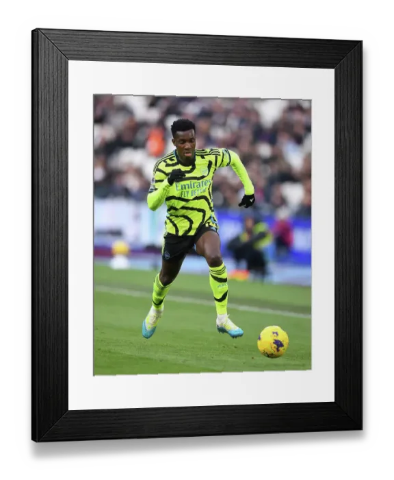 Framed Print : West Ham United v Arsenal FC - Premier League