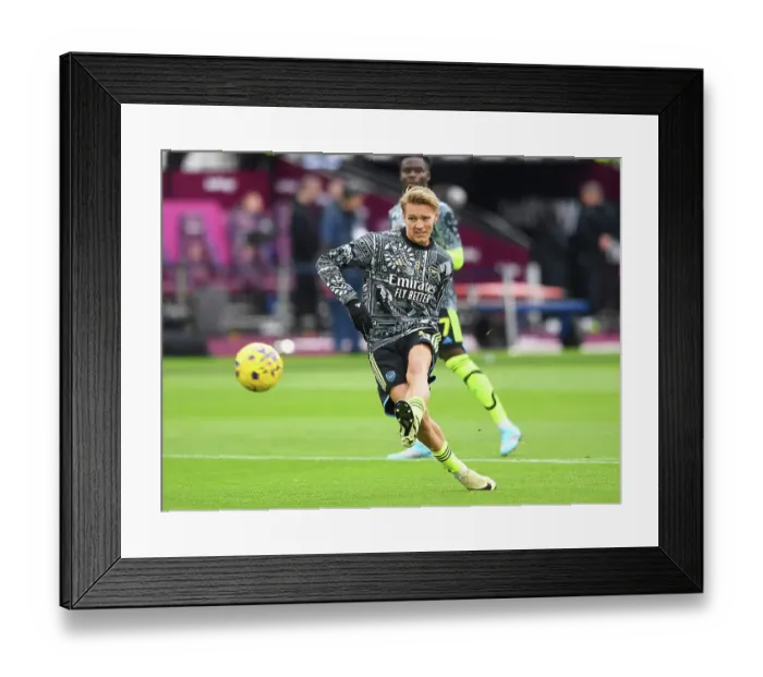 Framed Print : West Ham United v Arsenal FC - Premier League