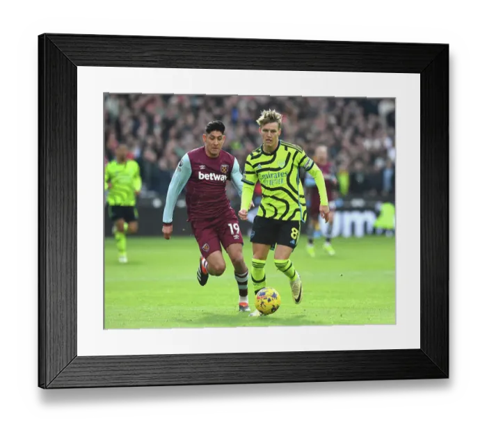 Framed Print : West Ham United v Arsenal FC - Premier League