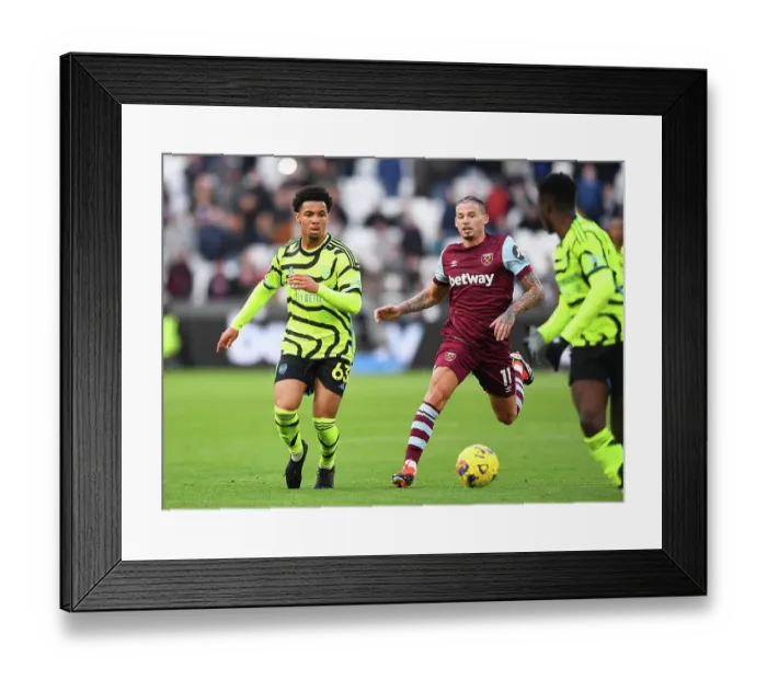 Framed Print : West Ham United v Arsenal FC - Premier League