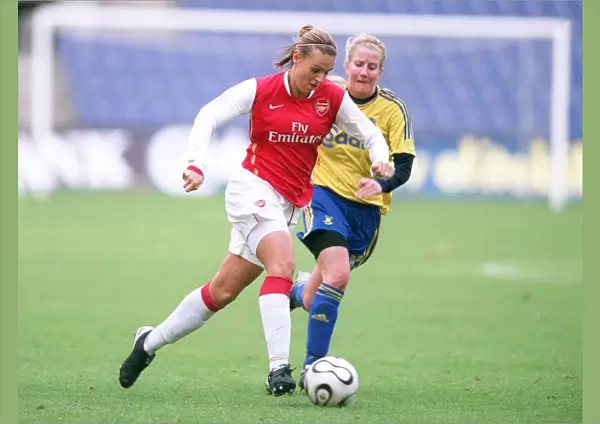 Julie Fleeting (Arsenal) Signe Werming Pedersen (Brondby)
