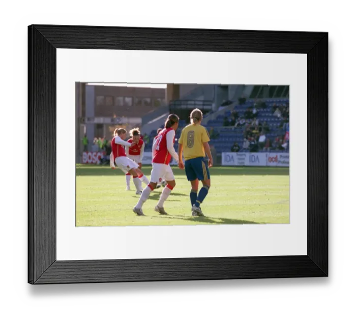 Framed Print : Kelly Smith scores Arsenals 1st goal from a free kick Framed Print : Kelly Smith scores Arsenals 1st goal from a free kick