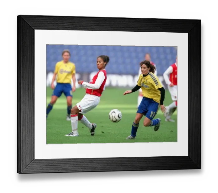 Framed Print : Rachel Yankey (Arsenal) Mia Birkehoj Olsen (Brondby) Framed Print : Rachel Yankey (Arsenal) Mia Birkehoj Olsen (Brondby)
