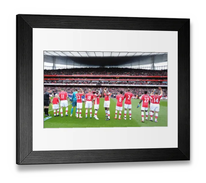 Framed Print : The Arsenal team line up before the match. Arsenal 4: 0 Fulham, Barclays Premier League