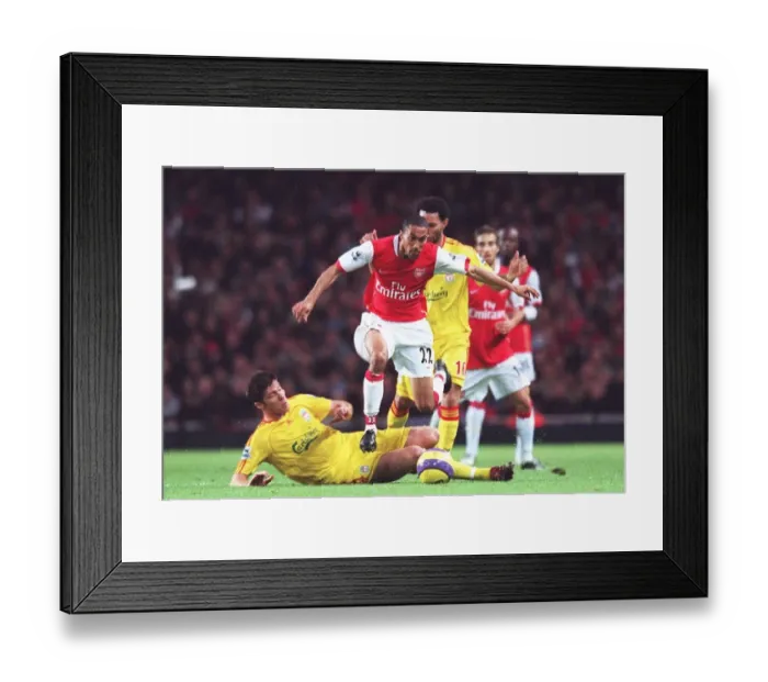 Framed Print : Gael Clichy (Arsenal) Xabi Alonso (Liverpool) Framed Print : Gael Clichy (Arsenal) Xabi Alonso (Liverpool)