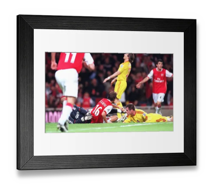 Framed Print : Mathieu Flamini scores Arsenals 1st goal past Pepe Reina and Jamie Carragher