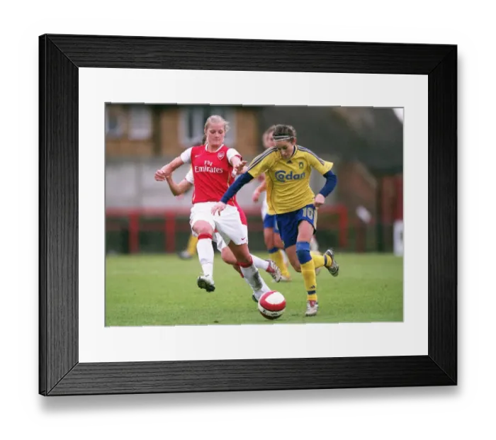 Framed Print : Katie Chapman (Arsenal) Julie Rydahl Bukh (Brondby)
