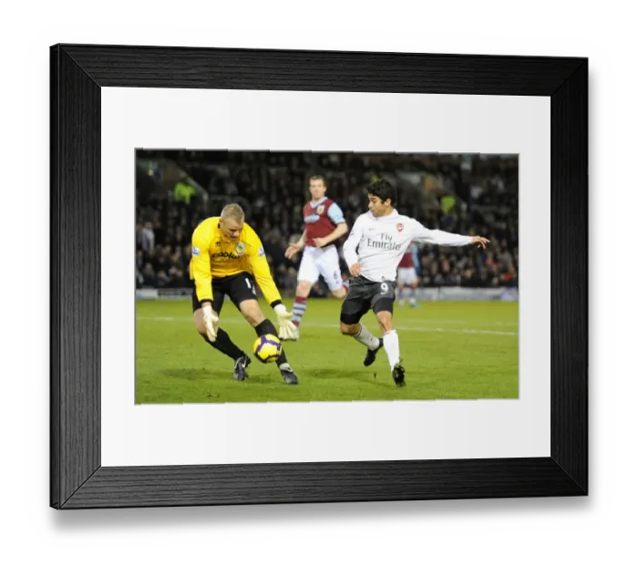 Framed Print : Eduardo (Arsenal) Brian Jensen (Burnley). Burnley 1: 1 Arsenal, Barclays Premier League Framed Print : Eduardo (Arsenal) Brian Jensen (Burnley). Burnley 1: 1 Arsenal, Barclays Premier League