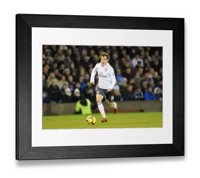 Framed Print : Aaron Ramsey (Arsenal). Burnley 1: 1 Arsenal, Barclays Premier League, Turf Moor Framed Print : Aaron Ramsey (Arsenal). Burnley 1: 1 Arsenal, Barclays Premier League, Turf Moor