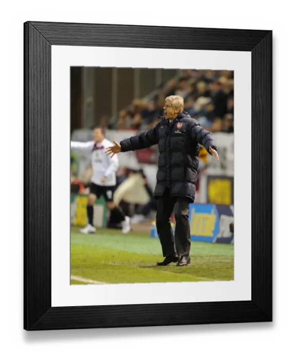 Framed Print : Arsenal manager Arsene Wenger. Burnley 1: 1 Arsenal, Barclays Premier League