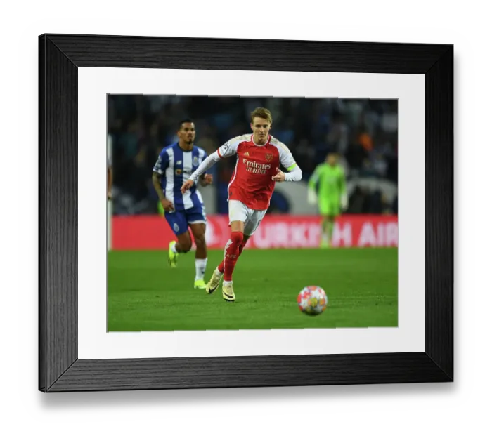 Framed Print : FC Porto v Arsenal FC: Round of 16 First Leg - UEFA Champions League 2023 / 24