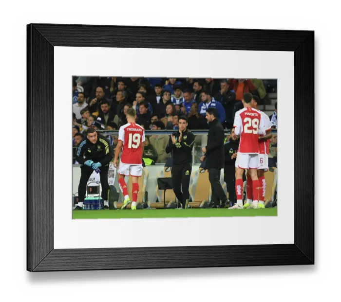 Framed Print : FC Porto v Arsenal FC: Round of 16 First Leg - UEFA Champions League 2023 / 24 Framed Print : FC Porto v Arsenal FC: Round of 16 First Leg - UEFA Champions League 2023 / 24