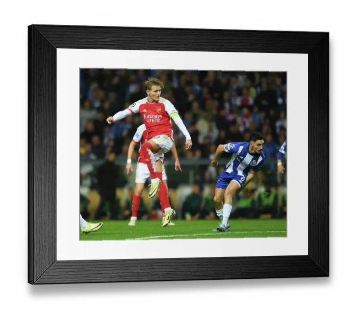 Framed Print : FC Porto v Arsenal FC: Round of 16 First Leg - UEFA Champions League 2023 / 24 Framed Print : FC Porto v Arsenal FC: Round of 16 First Leg - UEFA Champions League 2023 / 24