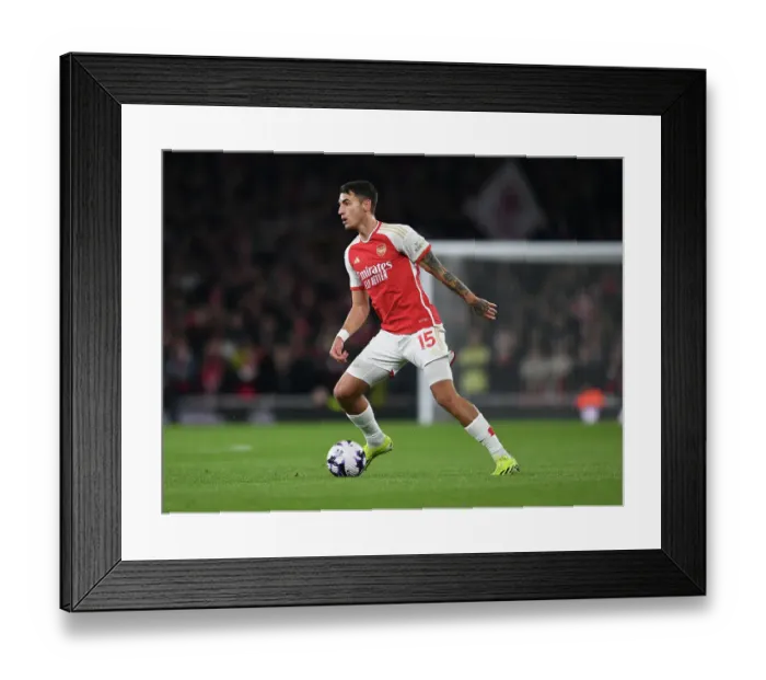 Framed Print : Arsenal FC v Newcastle United - Premier League